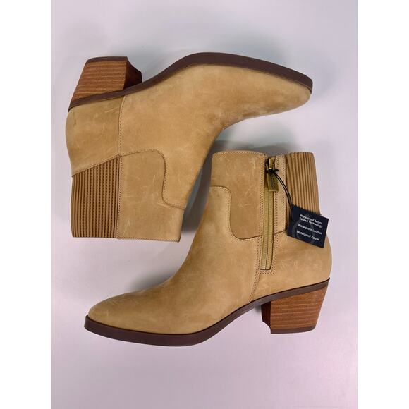 NWT Vionic Shantelle Waterproof Heeled Ankle Booties Wheat Size 7 New with Box - Picture 6 of 9